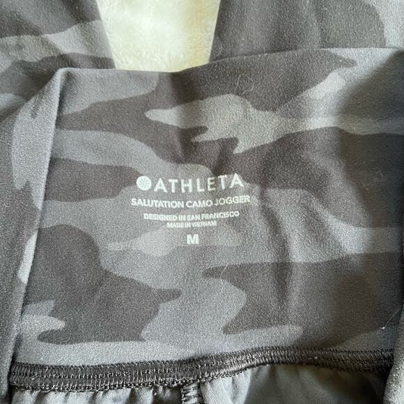 Athleta Salutation Camo Jogger Women's Size Medium Activewear Leggings - Picture 5 of 5